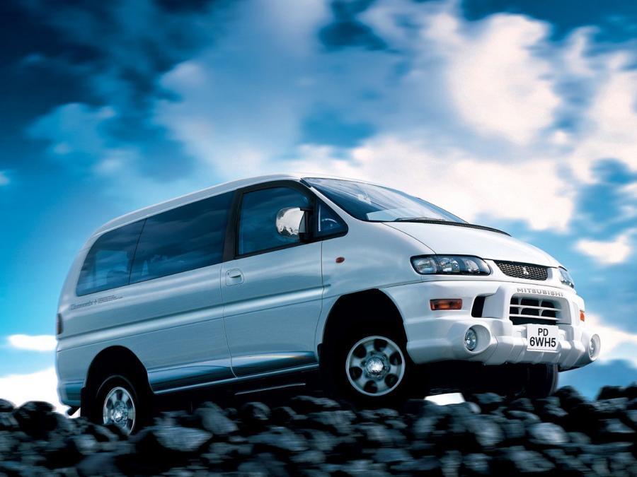  Mitsubishi Delica Space Gear 4WD 1997 года  (фото 7 из 10)
